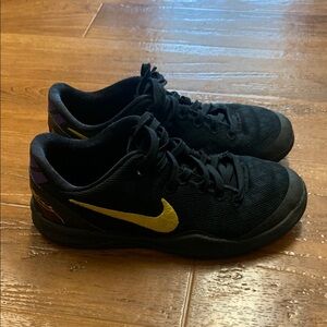 Nike Kobe Bryant 8 Basketball Athletic Shoes Sneakers